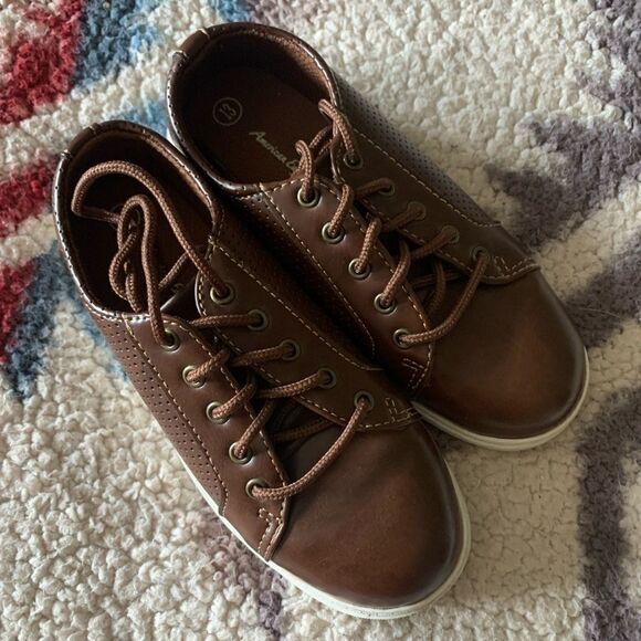 🐈American Eagle Faux Leather Shoes🐈 - Picture 1 of 5